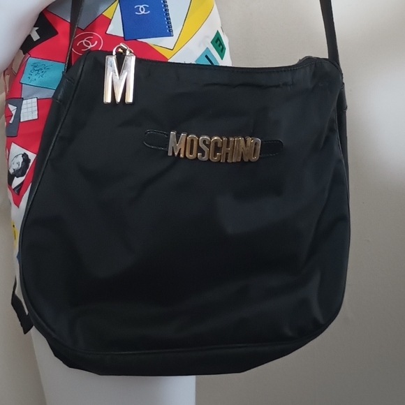 💋 Vintage Moschino Redwall 1990s Crossbody Bag - Picture 2 of 16